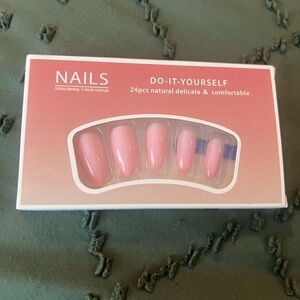 Pretty in Pink 🌸💅